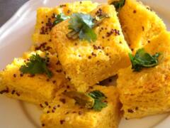 Quick Dhokla Recipe: प्रेशर कुकर में ढोकला बनाने का आसान तरीका, जानिए रेसिपी