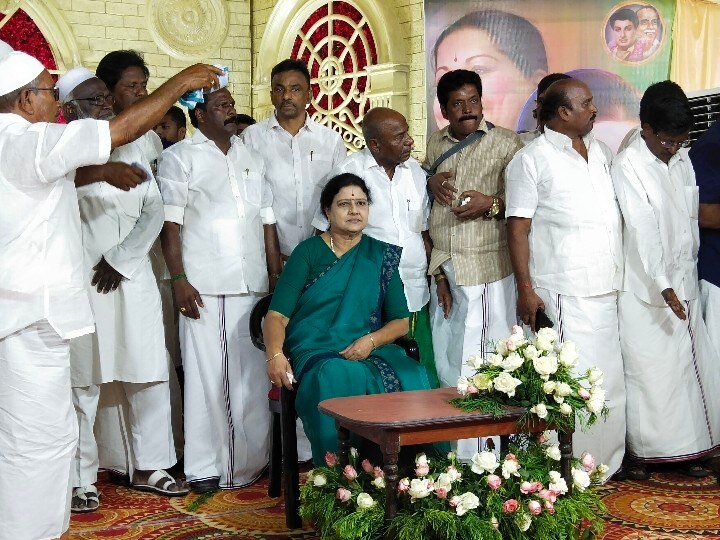 Sasikala: அதிமுக ஒரு ஆலமரம்; சில பறவைகள் சுயநலமாக இருக்கும்; சில நன்றியோடு இருக்கும் - சசிகலா சரவெடி பேச்சு