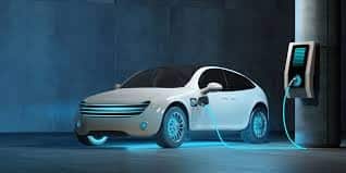 EV Tips and Tricks: ભારતમાં વધતા પેટ્રૉલના ભાવોને જોતા હવે લોકો ઝૂકાવ EVs તરફ વધતો જોવા મળ્યો છે. ઓટો મેકર કંપનીઓ સતત ઇલેક્ટ્રિક વાહનોના ક્ષેત્રામાં સતત પ્રગતિ કરી રહી છે. ભારતીય માર્કેટમાં એકથી એક ધાંસૂ ઇલેક્ટ્રિક કાર હાલમાં અવેલેબલ છે. આ કંપનીઓ લૉન્ચિંગ દરમિયાન EVની રેન્જને લઇને ખુબ મોટો દાવાઓ કરતી રહે છે, પરંતુ ઘણીવાર એવુ જોવામાં આવ્યુ છે કે, ગ્રાહકોને દાવા અનુસાર, રેન્જ નથી મળતી. જો તમે પણ આ ગ્રાહકોના લિસ્ટમાં સામેલ છો તો આ ખબર તમારા માટે ખુબ મહત્વપૂર્ણ થવાની છે, કેમ કે અહીં અમે કેટલીક ટિપ્સ બતાવવા જઇ રહ્યાં છીએ જેની મદદથી તમે પોતાની ગાડીની રેન્જને વધારી શકો છો.