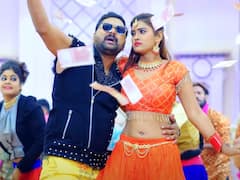 Bhojpuri Song: आकांक्षा दुबे की पतली कमर पर फिसला Samar Singh का दिल, देखते ही देखते जम बैठी महफिल