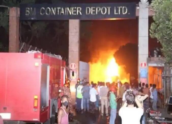 Bangladesh fire: 34 killed, hundreds injured in depot blast Bangladesh Fire: બાંગ્લાદેશના કન્ટેનર ડેપોમાં ભીષણ આગ, અત્યાર સુધી 16ના મોત