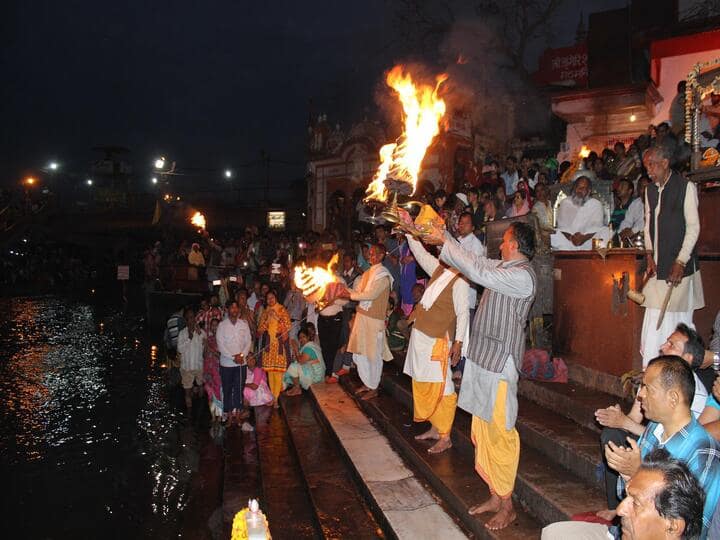 Haridwar Ganga Aarti: know the rules of online booking for haridwar ganga aarti Haridwar Ganga Aarti: अगर गंगा आरती में शामिल होने जा रहें तो करें ऑनलाइन बुकिंग, जानिए क्या हैं नियम