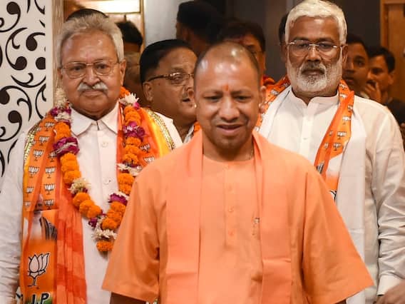 CM Yogi Birthday: सीएम योगी आदित्यनाथ का आज है 50वां जन्मदिन, जानिए- हिन्दुत्व के पोस्टर ब्वॉय से कैसे राजनीति के चाणक्य बन गए ‘बुलडोजर बाबा’