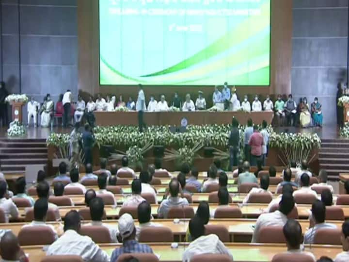 Odisha Cabinet Reshuffle New Council of Ministers takes oath in Odisha preparations are being made for 2024 elections Odisha Cabinet Reshuffle: ओडिशा में नवीन पटनायक के नए मंत्रियों ने ली शपथ, 2024 चुनाव की तैयारी - जानें किसे मिली कैबिनेट में जगह