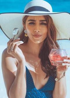 Pooja Hegde pics: கையில் கிளாஸ் உடன் பீச்சில் ரசிச்சு...ருசிச்சு...பூஜா பியூட்டி பிக்ஸ்..!