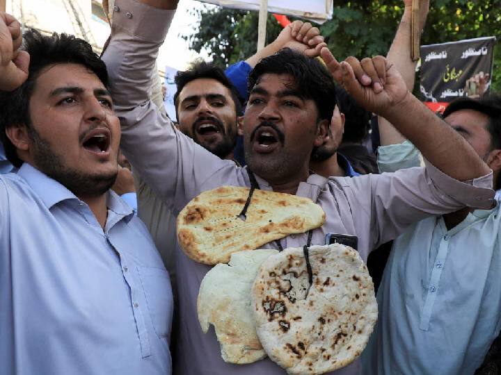 Pakistan : அடுத்த இலங்கையாக மாறும் பாகிஸ்தான்? விலை உயர்வால் போராட்டத்தில் இறங்கிய மக்கள்..