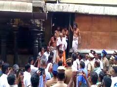 திடீர் சாமி தரிசனம் செய்த அமைச்சர்! ஆய்வின் முன்னோட்டமா? சிதம்பரம் நடராஜர் கோயிலில் பரபரப்பு!