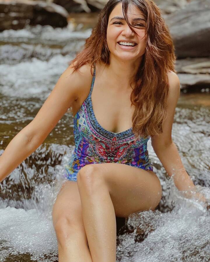 वैसे सामंथा की एक से बढ़कर एक फोटो आए दिन सोशल मीडिया पर वायरल होती रहती हैं.  एक्ट्रेस को सोशल मीडिया पर 23 मिलियन से ज्यादा लोग फॉलो करते हैं.
