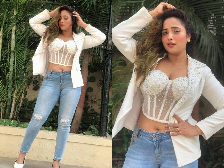 Rani chatterjee Latest Photos: भोजपुरी सिनेमा की फिटनेस फ्रीक एक्ट्रेस रानी चटर्जी (Rani chatterjee) इन दिनों सोशल मीडिया पर काफी धमाल मचा रही हैं. एक्ट्रेस हर रोज फैंस के साथ अपनी नई फोटोज और वीडियोज शेयर करती रहती हैं. इसी बीच फैन्स को उनका एक नया लुक देखने को मिला है. रानी चटर्जी के इस लुक ने इंटरनेट का पारा और भी ज्यादा बढ़ा दिया है. आप भी डालिए तस्वीरों पर एक नजर.....