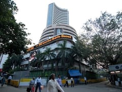 Stock Market: Sensex Sheds 94 Points, Nifty Ends Below 16,600; LIC Sinks 3 Per Cent