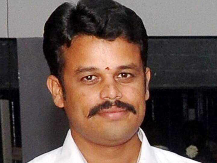 Yuvaraj cannot be granted bail in Gokulraj murder case: Madurai bench of Madras HC கோகுல்ராஜ் கொலை வழக்கில் யுவராஜ் உள்ளிட்ட 10 பேருக்கு ஜாமீன் வழங்க முடியாது- உயர்நீதிமன்ற மதுரைக்கிளை