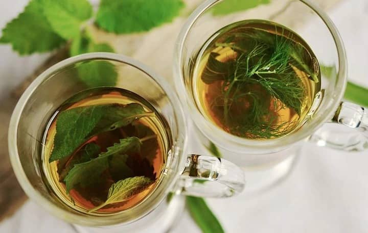 tea for weight loss and lose belly fat which tea burns fat marathi news Weight Loss Tips : चहामुळेही वजन कमी होऊ शकते; पण दुधाऐवजी 'हा' चहा प्या