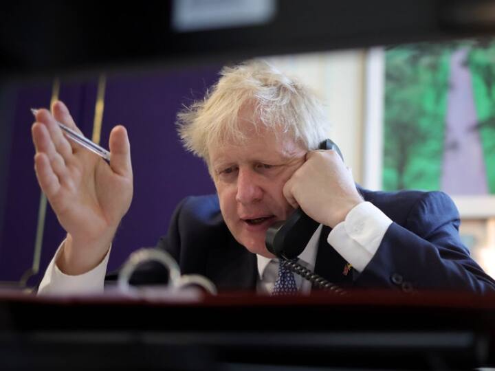 UK PM Boris Johnson to face no confidence Motion vote over partygate scandal क्या चली जाएगी ब्रिटेन के पीएम Boris Johnson की कुर्सी? अपने ही सांसदों ने बढ़ाई मुश्किलें