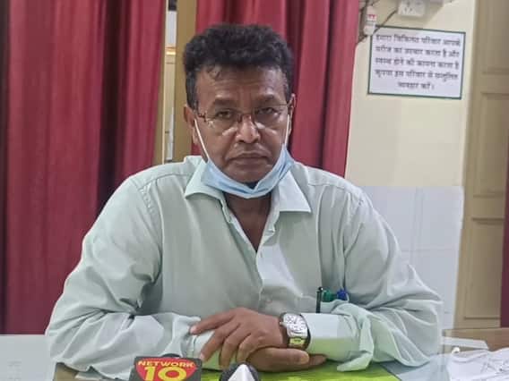 Budaun: बदायूं जिला अस्पताल की मोर्चरी में रखे शव की आंखे गायब, परिजनों के हंगामे के बाद डीएम ने दिए जांच के आदेश Budaun: बदायूं जिला अस्पताल की मोर्चरी में रखे शव की आंखे गायब, परिजनों के हंगामे के बाद डीएम ने दिए जांच के आदेश