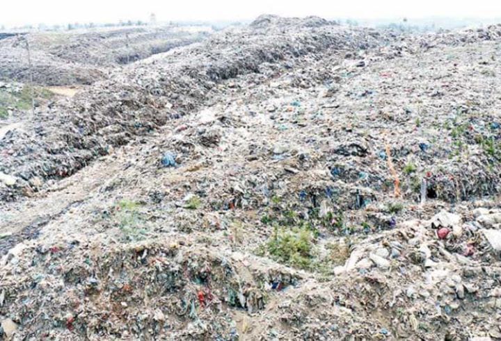 Groundwater Polluted: அரியமங்கலம் குப்பை கிடங்கால் மாசடையும் நிலத்தடி நீர் -  கொதிக்கும் சமூக ஆர்வலர்கள்