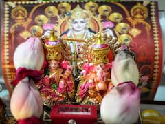 Diwali 2022 Lakshmi Pujan: દિવાળી પર લક્ષ્મી પૂજનમાં આ 6 ખાસ ચીજો જરૂર કરો સામેલ, ઘરમાં થશે ધન વર્ષા