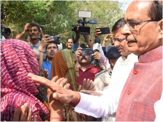 Uttarkashi Bus Accident: दो ट्रिप में यात्रियों को यमुनोत्री पहुंचा चुकी थी हादसे का शिकार हुई बस, तीसरे ट्रिप के यात्री काल के गाल में समा गए Uttarkashi Bus Accident: दो ट्रिप में यात्रियों को यमुनोत्री पहुंचा चुकी थी हादसे का शिकार हुई बस, तीसरे ट्रिप के यात्री काल के गाल में समा गए