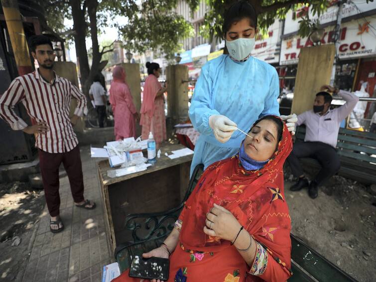 India Corona Cases  India reports 9923 fresh casesand 17 deaths in the last 24 hours India Corona Cases Today:  ભારતમાં કોરોનાના કેસમાં થયો મોટો ઘટાડો, જાણો આજે કેટલા નોંધાયા કેસ