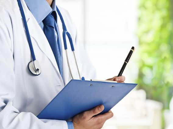 AIIMS Faculty Recruitment 2022: एम्स ने नया नोटिफिकेशन किया जारी, प्रोफेसर और असिस्टेंट प्रोफेसर के लिए यहां करें आवेदन