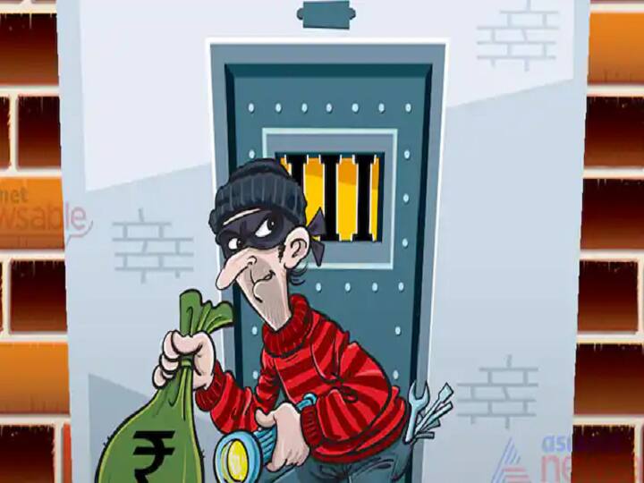 Crime: 23 பவுன் நகை, 8 ஆயிரம் ரூபாய் திருடிய நபர்... பயத்தால் காலில் விழுந்து மன்னிப்பு கேட்ட சம்பவம்