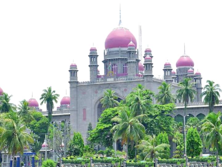 Telangana High Court has given a sensational verdict On police officers Telangana High Court: నలుగురు పోలీసు అధికారులకు జైలు శిక్ష- తెలంగాణ హైకోర్టు సంచలన తీర్పు