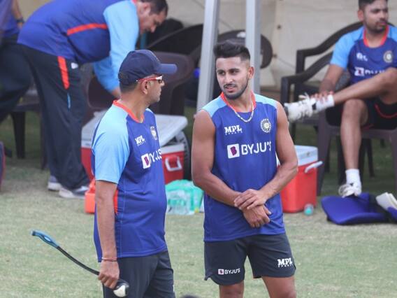 IND vs SA 1st T20: नेट सेशन में उमरान मलिक से बेहतर गेंदबाजी करते दिखे अर्शदीप, कोच ने दिए कई खास टिप्स IND vs SA 1st T20: नेट सेशन में उमरान मलिक से बेहतर गेंदबाजी करते दिखे अर्शदीप, कोच ने दिए कई खास टिप्स
