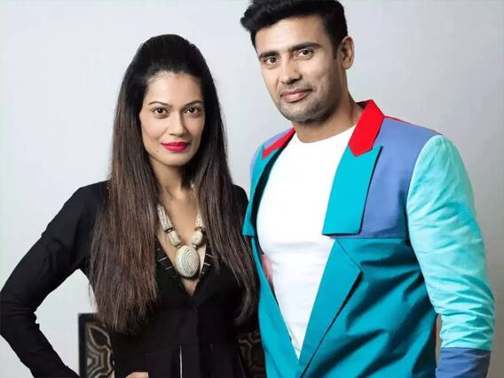 Payal Rohatgi संग सात फेरे लेने से पहले Sangram Singh का खुलासा- हर हफ्ते एक नई दुल्हन से मिलवाती हैं मां Payal Rohatgi संग सात फेरे लेने से पहले Sangram Singh का खुलासा- हर हफ्ते एक नई दुल्हन से मिलवाती हैं मां