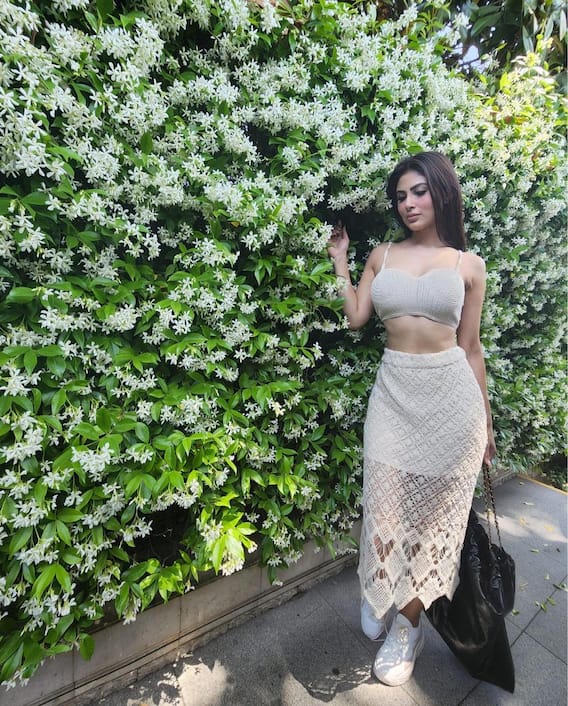 Mouni Roy Enjoys Vacation In Istanbul. Check Out Pics