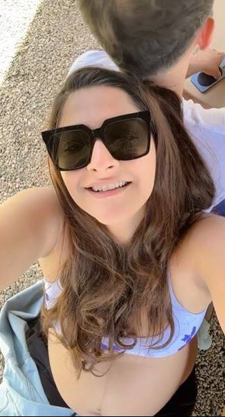 आनंद ने अपने इंस्टाग्राम हैंडल पर सोनम को अब तक की सबसे अच्छी गर्भवती व्यक्ति बताते हुए सेल्फी साझा की.