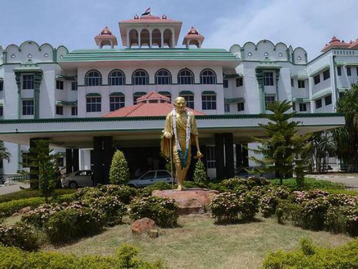 Kurutika Patel Tenkasi police produced in the court! தென்காசி: குருத்திகாவை 2 நாட்கள் காப்பகத்தில் வைத்து வாக்குமூலம் பெற வேண்டும் - நீதிமன்றம் உத்தரவு