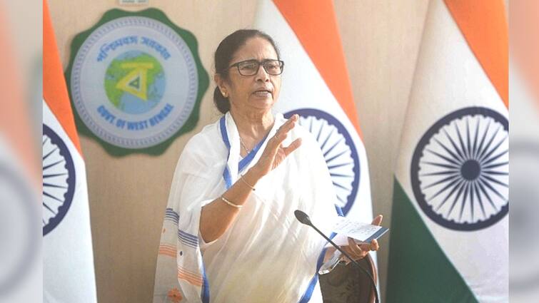 Mamata Banerjee at alipurduar says Don't get angry and misunderstand tmc Mamata Banerjee: 'আমায় যা খুশি বলুন, রাগ করে দলটাকে ভুল বুঝবেন না', আলিপুরদুয়ারে বার্তা মমতার