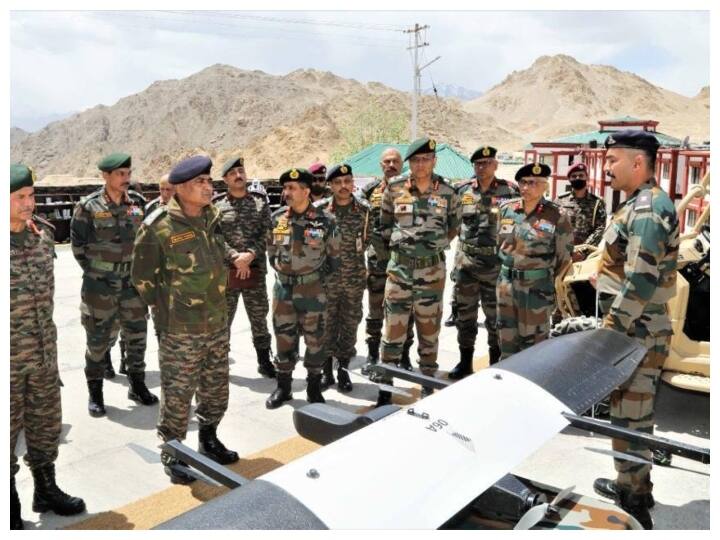 CDS बनाने के लिए सरकार ने आर्मी एक्ट में की तब्दीली, जानें-अब किन्हें बनाया जा सकता है चीफ ऑफ डिफेंस स्टाफ? Modi Govt Changed Army Act Widens CDS Selection Pool Serving or retired Lt Generals Air Marshals May Be Eligible ANN CDS बनाने के लिए सरकार ने आर्मी एक्ट में की तब्दीली, जानें-अब किन्हें बनाया जा सकता है चीफ ऑफ डिफेंस स्टाफ?