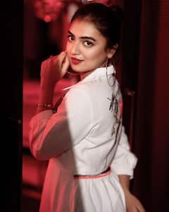 Nazriya Nazim Fahadh Latest Photos: అంటే నజ్రియా నజీమ్ ఫహాద్ అసలు ఎక్స్‌పోజింగ్‌ చేయదుగా  