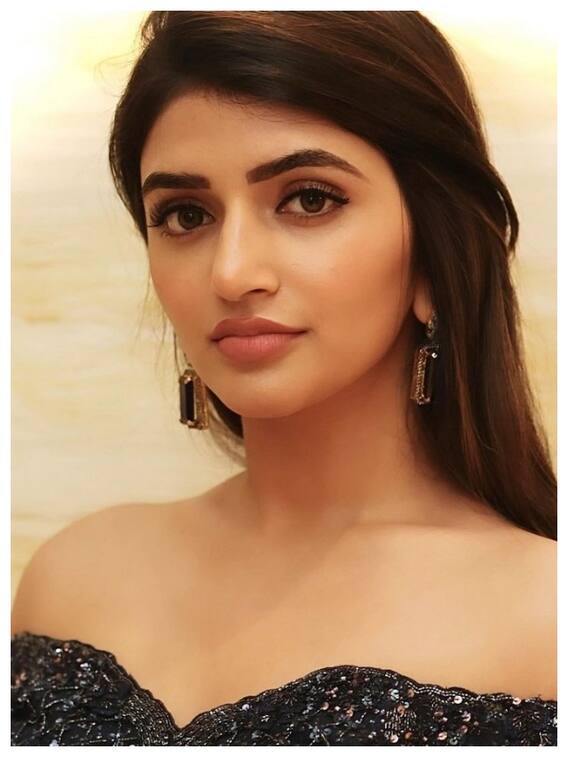 బ్లాక్ డ్రెస్ లో శ్రీలీల - ఎంత హాట్ గా ఉందో!