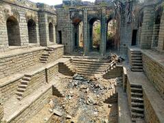 Nizamabad News: కళావిహీనంగా చారిత్రక సంపద- పూడికతో నిండిపోతున్న మెట్లబావి