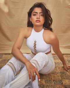 Actress Rashmika Mandanna : மேகமோ அவள் மாய பூ திரள்... நடிகை ராஷ்மிகா மந்தனா லேட்டஸ்ட் க்ளிக்ஸ்!