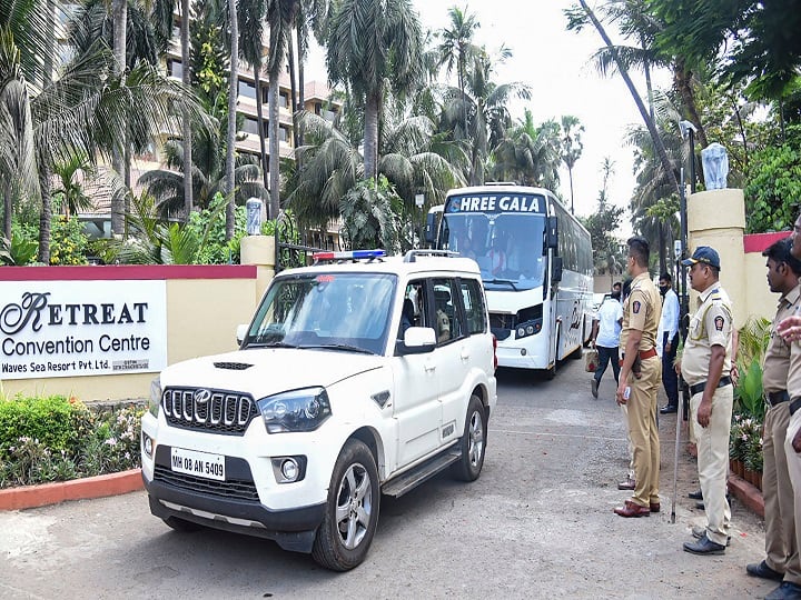 Rajya Sabha Elections: Sena Moves MLAs To Hotel In Mumbai To Avoid Poaching Ahead Of June 10 Polls Rajya Sabha Elections: Shiv Sena Moves MLAs To 5-Star Hotel In Mumbai To Avoid Poaching