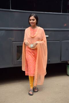 Tejasswi Prakash Birthday: जन्मदिन से पहले फैंस ने दिया तेजस्वी प्रकाश को सरप्राइज, बर्थडे बैश की तस्वीरें हुईं वायरल