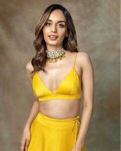 Manushi Chhillar Photos: ડીપ નેક યેલો એથનિક લૂકમાં માનુષી છિલ્લરે આપ્યા ગ્લેમરસ પોઝ, ફેન્સ થયા ફિદા