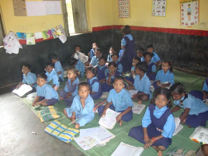 Bastar government schools are in Bad condition many school being operating without teachers ANN Bastar News: बस्तर के सरकारी स्कूलों का बुरा हाल, बिना शिक्षक संचालित हो रहे सैकड़ों स्कूल