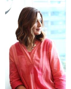 Sonali Bendre: सोनाली बेंद्रेचा ग्लॅमरस लूक कॅमेरात कैद; फोटो चर्चेत!