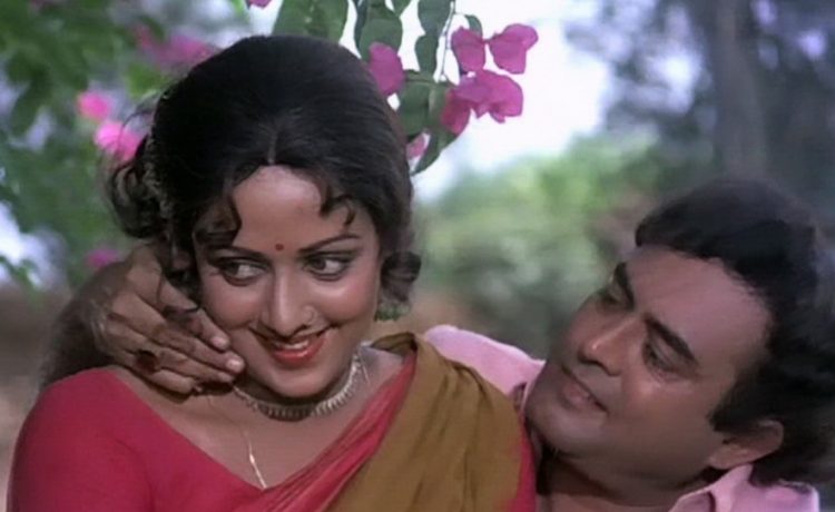 Dharmendra: जब हेमा मालिनी को प्रपोज़ करना संजीव कुमार को पड़ा था महंगा, गुस्साए धर्मेंद्र ने यूं लिया था बदला!