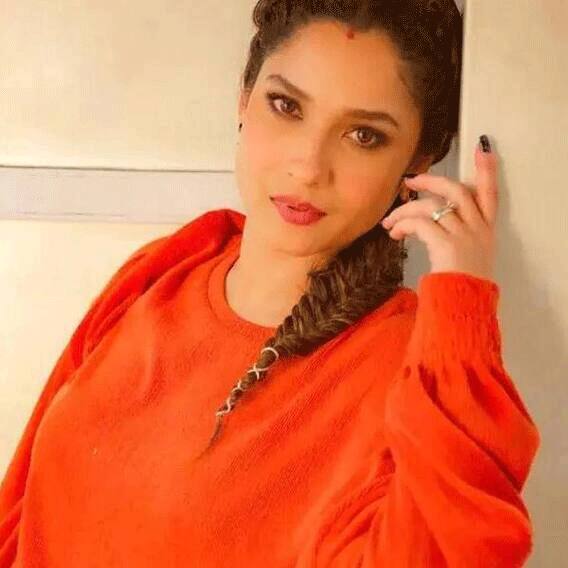 Actress Come In Front Of Camera In Sindoor: इन अभिनेत्रियों ने अचानक से सिंदूर भरकर सबको दिया था चौंका, लिस्ट में कई बड़े नाम शामिल