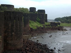 Vijaydurg Fort  : इतिहासातील सोनेरी पान 'विजयदुर्ग' किल्ला दयनीय स्थितीत; हिंदु जनजागृती समितीचा आंदोलनाचा इशारा 