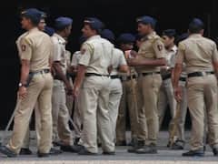 Pune News: पुणे के कोर्ट परिसर में पति ने दिनदहाड़े पत्नी व सास को मारी गोली, पत्नी की मौत, जानें पूरा मामला