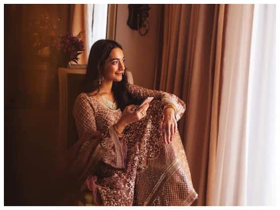 Wedding Tips: दुल्हन को शादी से पहले क्या नहीं खाना चाहिए, पढ़ें पूरी लिस्ट Wedding Tips: दुल्हन को शादी से पहले क्या नहीं खाना चाहिए, पढ़ें पूरी लिस्ट