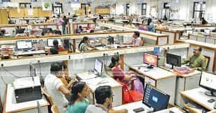 मौजूदा समय में केंद्रीय कर्मचारियों को 34 फीसदी महंगाई भत्ता मिलता है. पहले इसे बढ़ाकर 38 फीसदी किए जाने की उम्मीद थी. लेकिन अब माना जा रहा है कि महंगाई भत्ते में 5 फीसदी की बढ़ोतरी की जाएगी. ये अप्रैल महीने के लिए ऑल इंडिया कंज्यूमर प्राइस इंडेक्स (All-India Consumer Price Index) के डाटा के मद्देनजर अनुमान लगाया जा रहा है.