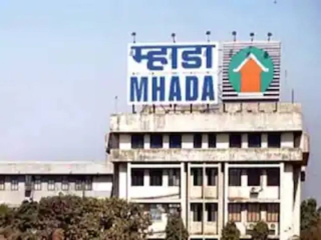 mhada recruitment candidate certificates verification on june at bandra mhada office  MHADA Recruitment : म्हाडाच्या भरतीसाठी उमेदवारांच्या कागदपत्रे पडताळणीचा दुसरा आणि तिसरा टप्पा जाहीर 