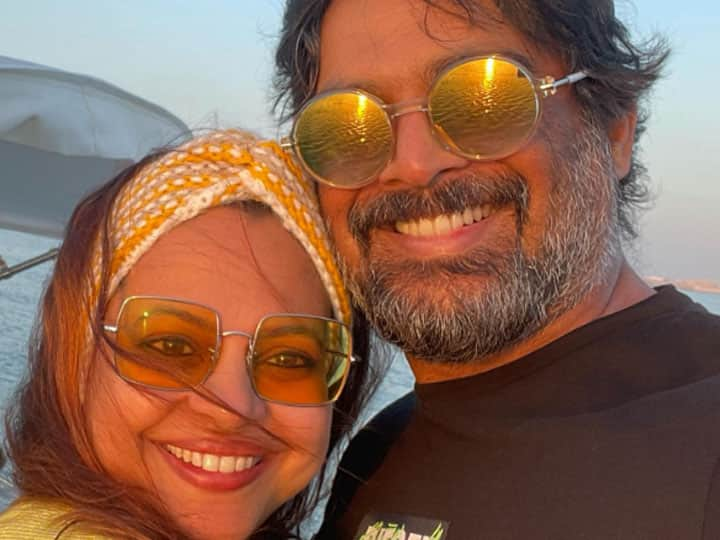 Actor R Madhavan share throwback photo on his 23rd marriage anniversary heart melting note for wife sarita birje R Madhavan and Sarita Anniversary: मैरिज एनिवर्सरी पर आर माधवन ने शेयर की थ्रोबैक फोटो, पत्नी सरिता बिरजे के लिए जाहिर किया प्यार