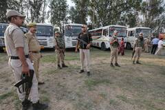 Kheer Bhawani Mandir: कड़ी सुरक्षा के बीच खीर भवानी मंदिर के दर्शन के लिए रवाना हुए श्रद्धालु